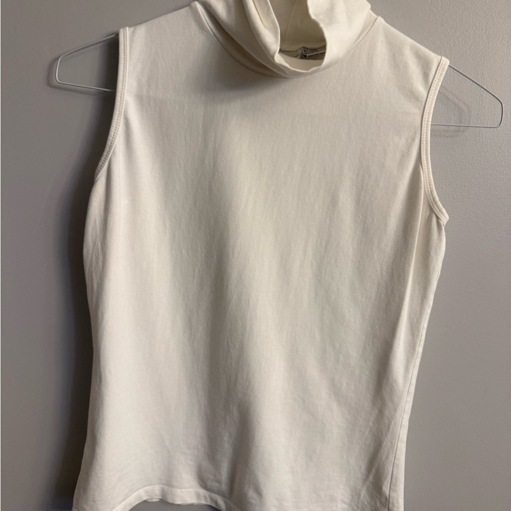 Spiegel Sleeveless Mock Neck Top in White Size M